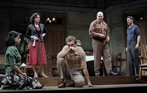 Photo Flash: 'A View from the Bridge' at the Guthrie Image