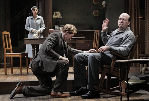 Photo Flash: 'A View from the Bridge' at the Guthrie Image