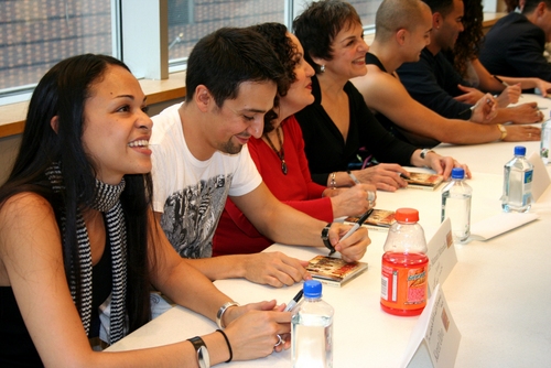 Photo Coverage: 'In The Heights' Sings and Signs at Barnes & Noble Image