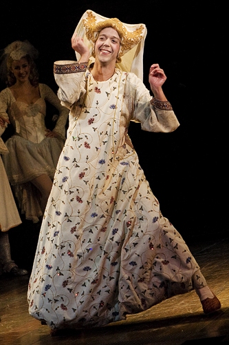 Photo Coverage: Clay Aiken Returns to 'Monty Python's Spamalot' Image