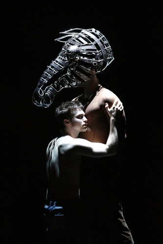 Photo Flash: 'Equus' Currently in Previews at the Broadhurst Theatre Image