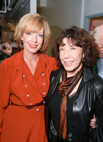 Photo Flash: 9 To 5: The Musical Opens at the Ahmanson Theatre in Los Angeles Image
