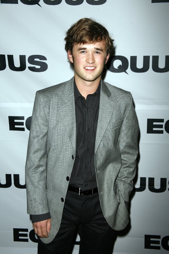 Photo Coverage: EQUUS Opening Night Curtain Call and After Party Image