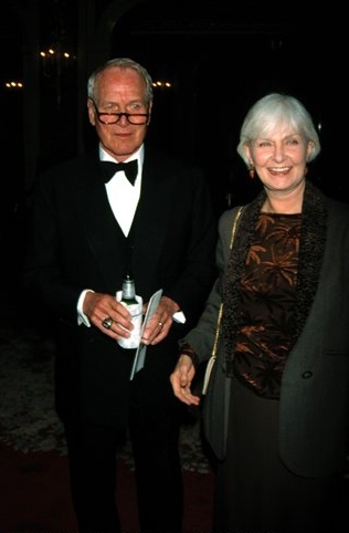 Paul Newman and Joanne Woodward

 Photo