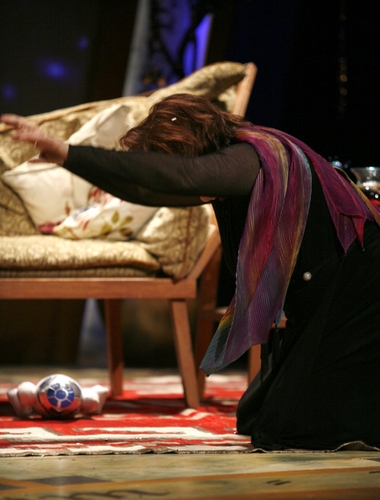 Photo Coverage: Final Curtain Call of Fisher's 'Wishful Drinking' at Arena Image