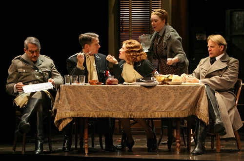 Photo Flash: To Be Or Not to Be at Manhattan Theatre Club Image