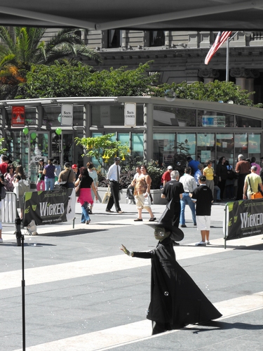 Photo Flash: September 26 Proclaimed 'A WICKED Day in San Francisco' Image
