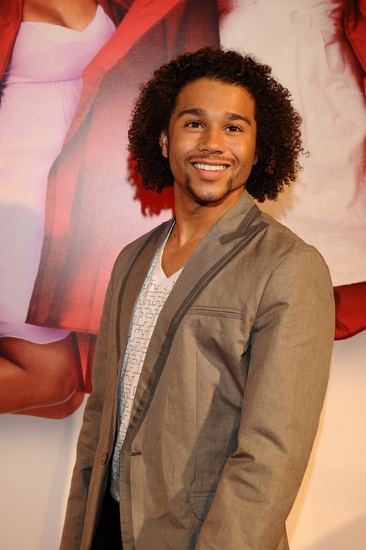 Photo Flash: Disney's 'High School Musical 3' Opens in Madrid, Spain Image