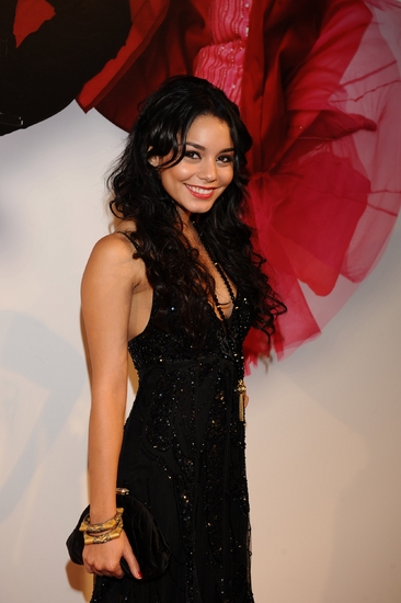 Photo Flash: Disney's 'High School Musical 3' Opens in Madrid, Spain Image