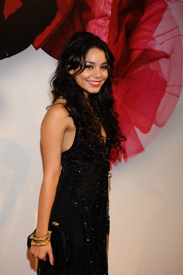 Photo Flash: Disney's 'High School Musical 3' Opens in Madrid, Spain Image