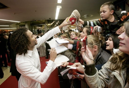 Photo Flash: Disney's 'High School Musical 3' Opens in Munich, Germany Image