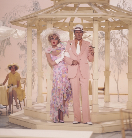 Photo Flash: Mitzi Gaynor to Release 'Razzle Dazzle!' on 11/18 Image