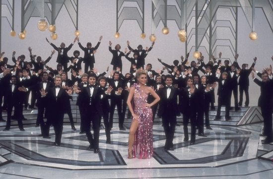 Photo Flash: Mitzi Gaynor to Release 'Razzle Dazzle!' on 11/18 Image