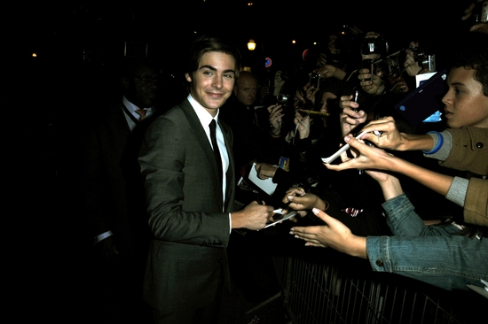 Photo Flash: High School Musical 3 Opens in Paris, France Image