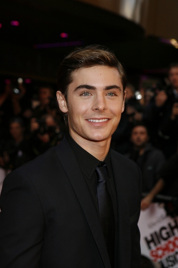 Photo Flash: High School Musical 3 Opens in London Image