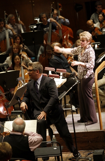 Alec Baldwin, Marin Alsop and New York Philharmonic
 Photo