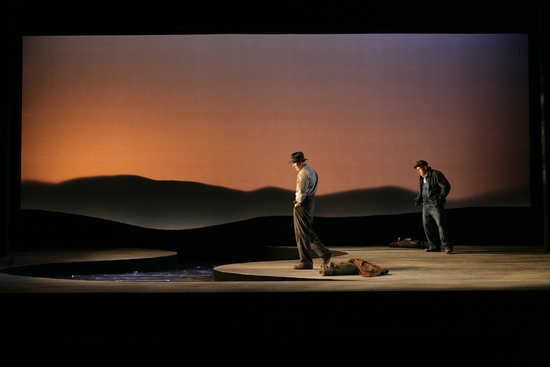 Photo Flash: 'Of Mice and Men' at Westport Country Playhouse Image