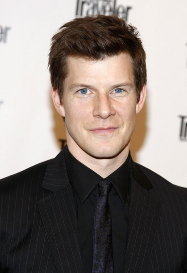 Eric Mabius Photo