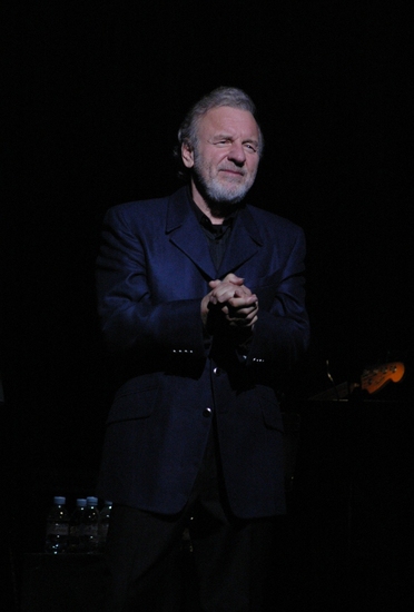 Photo Coverage: Colm Wilkinson in 'Broadway & Beyond' at Town Hall Image