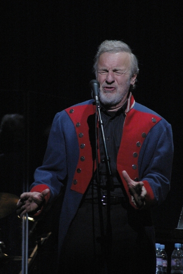 Photo Coverage: Colm Wilkinson in 'Broadway & Beyond' at Town Hall Image