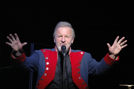 Photo Coverage: Colm Wilkinson in 'Broadway & Beyond' at Town Hall Image