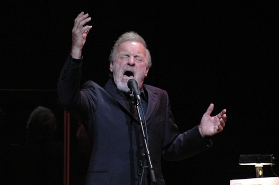 Photo Coverage: Colm Wilkinson in 'Broadway & Beyond' at Town Hall Image