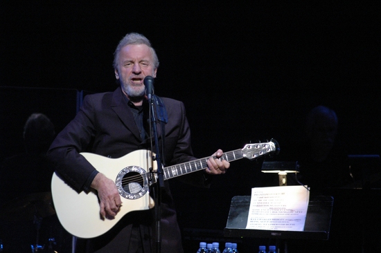 Photo Coverage: Colm Wilkinson in 'Broadway & Beyond' at Town Hall Image