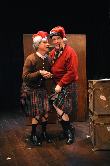 Photo Flash: THE 39 STEPS at the Criterion Theatre Image