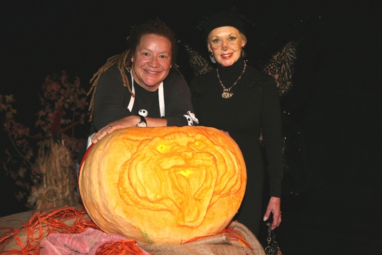 Photo Flash: Celebrity Cast Performs 1950's Radio Who Dun It For Halloween Benefit Image