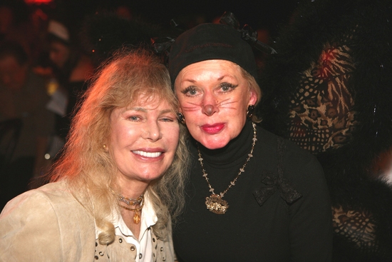 Photo Flash: Celebrity Cast Performs 1950's Radio Who Dun It For Halloween Benefit Image