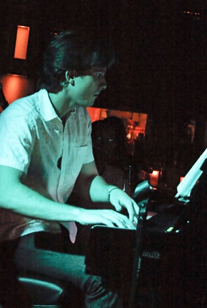 Photo Flash: Ryan Raftery & Friends Make West Coast Debut at Upright Cabaret Image