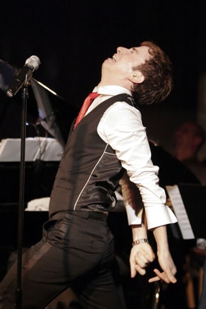 Photo Flash: Ryan Raftery & Friends Make West Coast Debut at Upright Cabaret Image