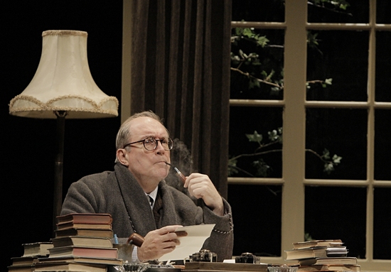 Photo Flash: SHADOWLANDS at the Guthrie Theatre Image