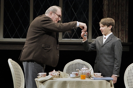 Photo Flash: SHADOWLANDS at the Guthrie Theatre Image