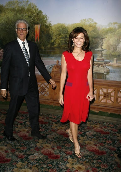Ted Danson and Mary Steenburgen

 Photo