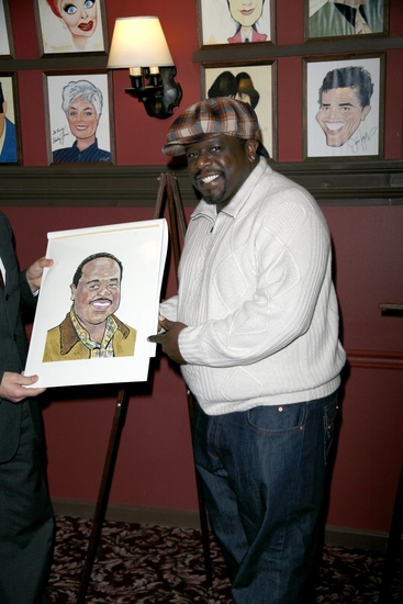 Photo Coverage: AMERICAN BUFFALO Stars View Sardi's Portraits Image