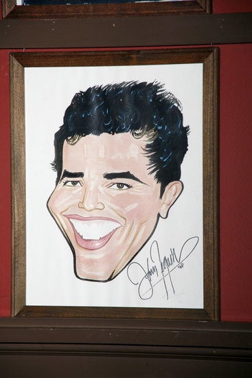 Photo Coverage: AMERICAN BUFFALO Stars View Sardi's Portraits Image