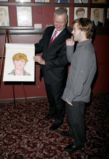 Photo Coverage: AMERICAN BUFFALO Stars View Sardi's Portraits Image