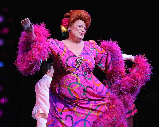 Photo Coverage: HAIRSPRAY Welcomes Back Harvey! Image