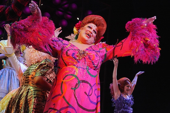 Photo Coverage: HAIRSPRAY Welcomes Back Harvey! Image