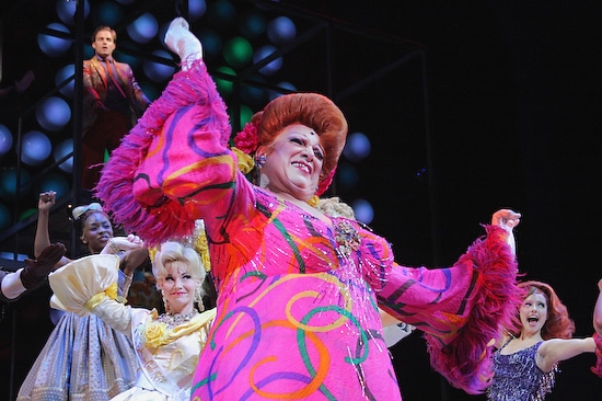 Photo Coverage: HAIRSPRAY Welcomes Back Harvey! Image
