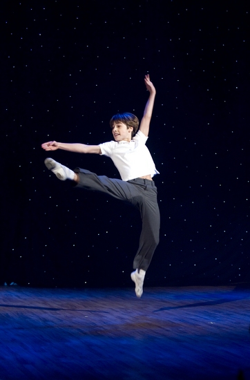 Photo Coverage: BILLY ELLIOT Dances to 'The View' Image