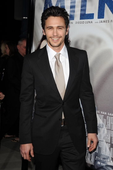 Photo Flash: Van Sant's MILK Hollywood Premiere Image