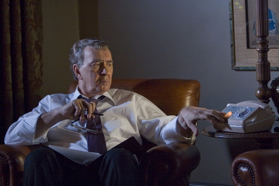 Photo Flash: FROST / NIXON Opens Nationwide 12/25 Image