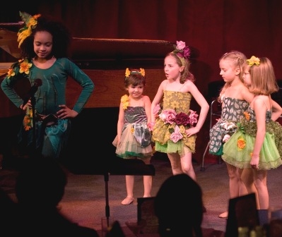 Emerald Angel Young, Charlotte Beede, Lily Pilblad, Tally Weiss, and Aleyna Bartnick Photo