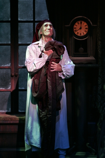Photo Flash: South Coast Rep's A CHRISTMAS CAROL Image