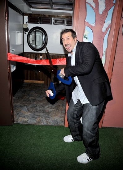 Photo Coverage: Joey Fatone Inaugurates NYC Toilets  Image