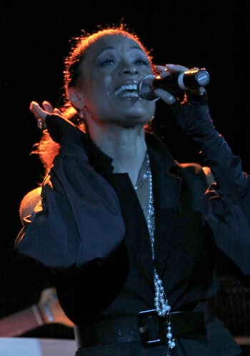 Photo Coverage: Valarie Pettiford at the Upright Cabaret Image