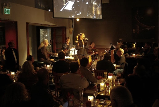Photo Coverage: Valarie Pettiford at the Upright Cabaret Image