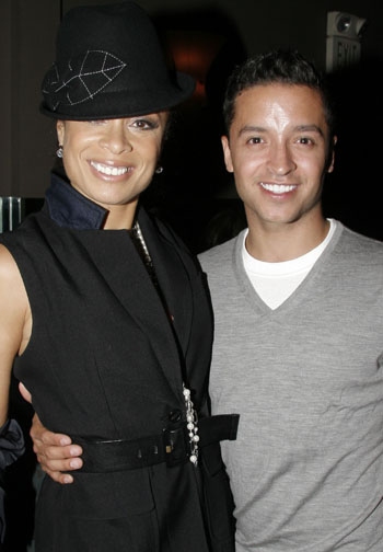 Photo Coverage: Valarie Pettiford at the Upright Cabaret Image